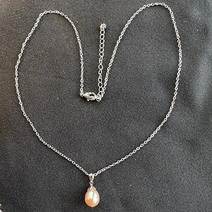 Silver Necklace with Pink freshwater teardrop pearl